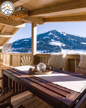 Outdoor dining - Vrbo Property (Salvenberg)