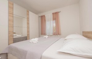 Room - Vacation home Bozena with pool (Donji Vinjani)