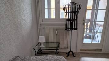 2 Schlafzimmer, Bügeleisen/Bügelbrett, Internetzugang, Bettwäsche