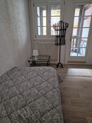 2 Schlafzimmer, Bügeleisen/Bügelbrett, Internetzugang, Bettwäsche