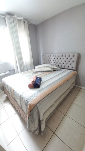 3 bedrooms, iron/ironing board, WiFi, bed sheets - Leisure & Comfort B.C. (Balneário Camboriú)