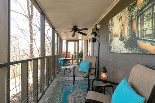 Lower Berne Chalet 4 Mins to DT AVL, 10 Mins to Blue Ridge Parkway, Dog Friendly