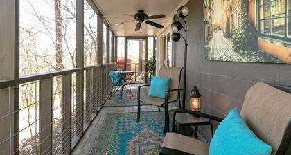 Lower Berne Chalet 4 Mins to DT AVL, 10 Mins to Blue Ridge Parkway, Dog Friendly