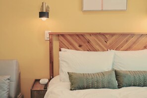 Iron/ironing board, travel crib, free WiFi, bed sheets