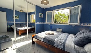 3 Schlafzimmer, Bügeleisen/Bügelbrett, Bettwäsche
