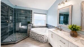 Shower, hair dryer, towels, soap - The Sanctuary (Davenport)