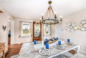 Dining - Charming Homestead in peaceful farmland, just outside of Westfield Indiana. (Sheridan)