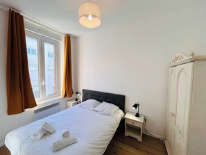 1 chambre, bureau, Wi-Fi, draps fournis