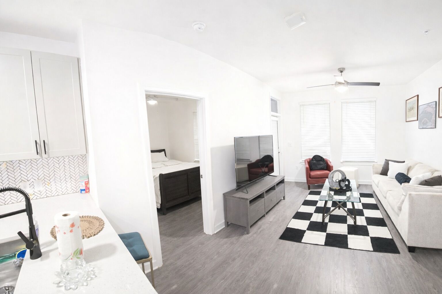 2 quartos, ferros/tábuas de passar roupa, Wi-Fi, roupa de cama