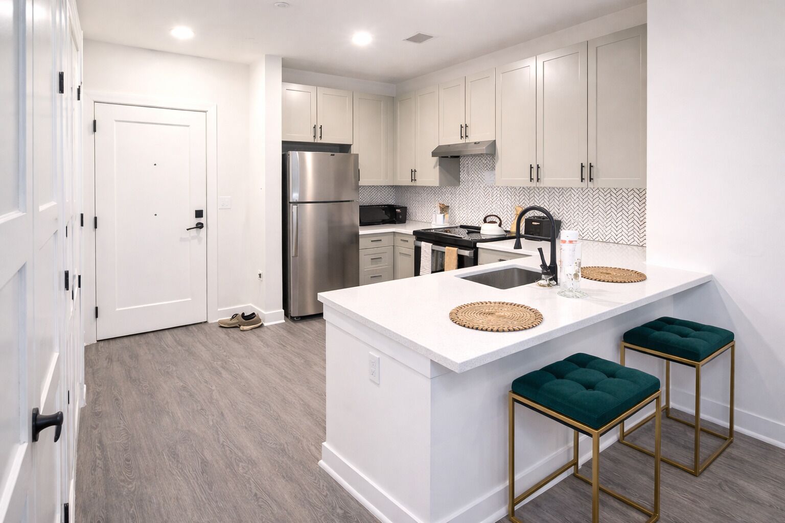 Microwave, oven, stovetop, dishwasher