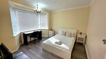 2 bedrooms, Internet, bed sheets