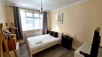 2 bedrooms, Internet, bed sheets