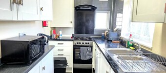 Modern Ground Floor Flat w Parking Romford