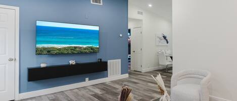 Smart TV, fireplace, video games