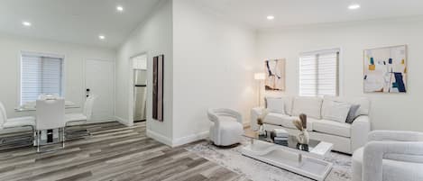 Smart TV, fireplace, video games