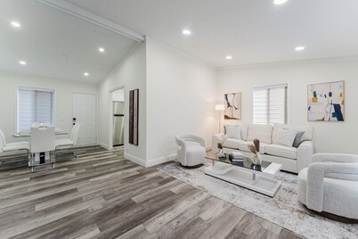 Delray Beach 3BR: Walk to Atlantic Ave - Hot Tub & Game Room