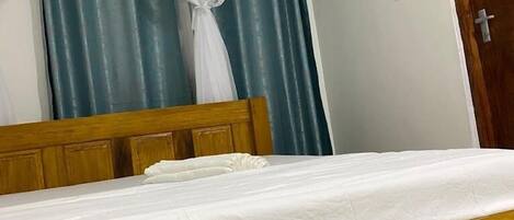 Chambre Double Deluxe | Décoration personnalisée, ameublement personnalisé, Wi-Fi gratuit