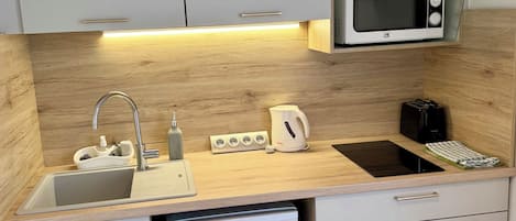 Four Ă micro-ondes, surface de cuisson