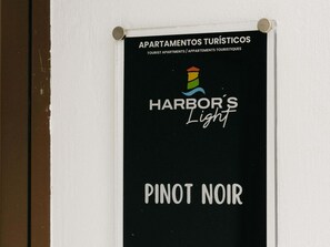 Miscellaneous - Pinot Noir Harbor's Light (La Vila Joiosa)