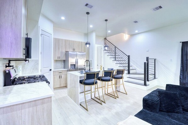 Private kitchen - Spacious 4-bedroom house in gorgeous Houston (Houston)