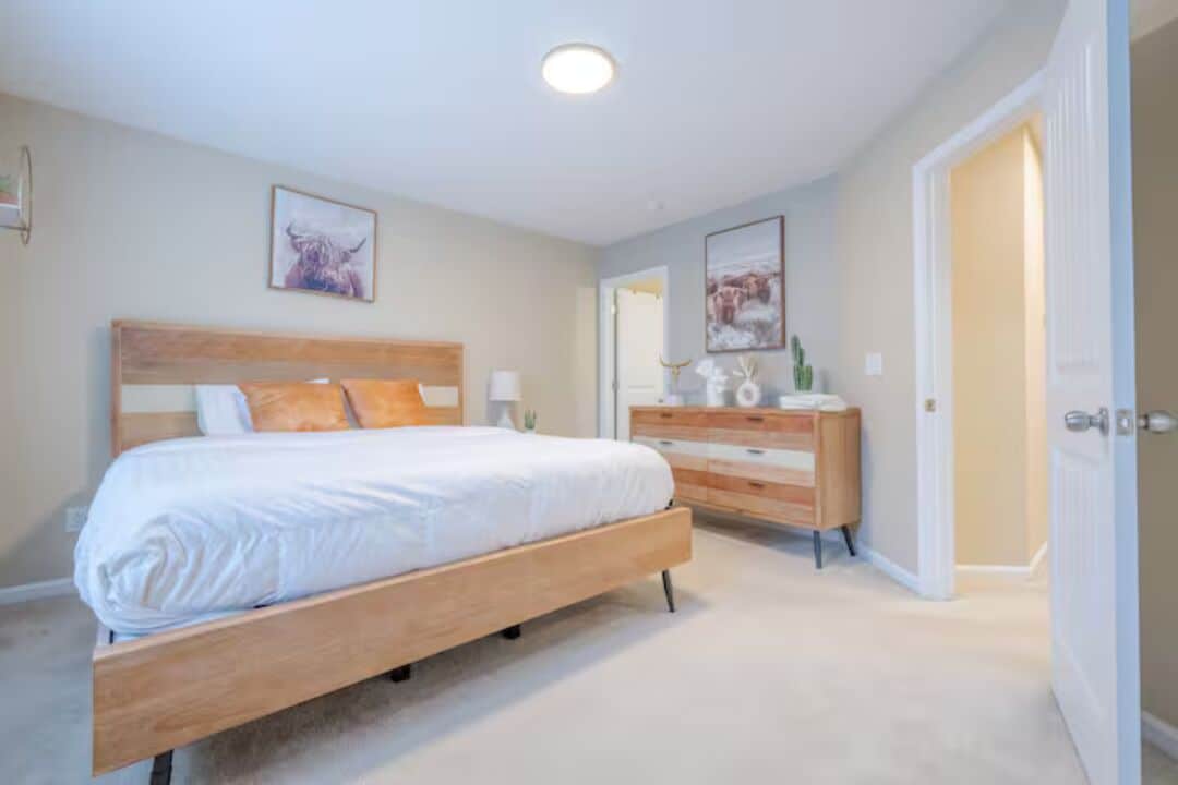 3 bedrooms, iron/ironing board, free WiFi