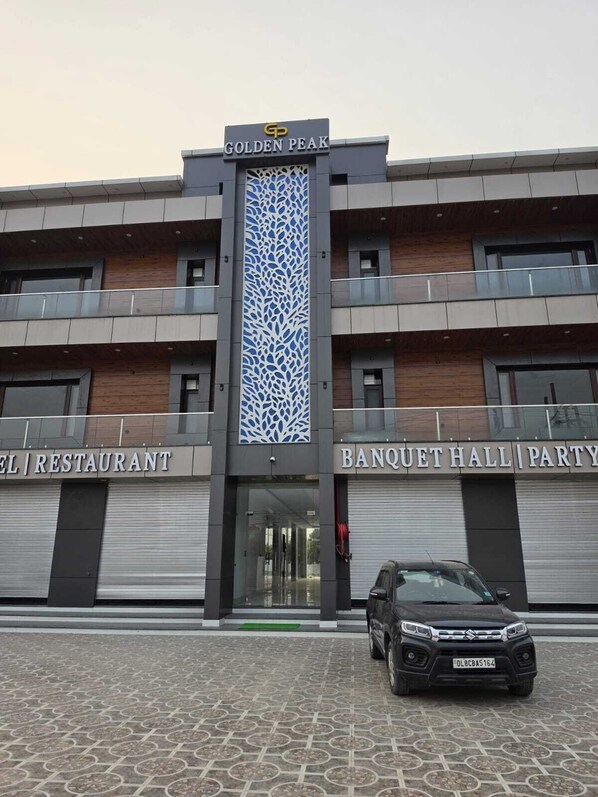 Exterior - Hotel Golden Peak (Tanakpur)