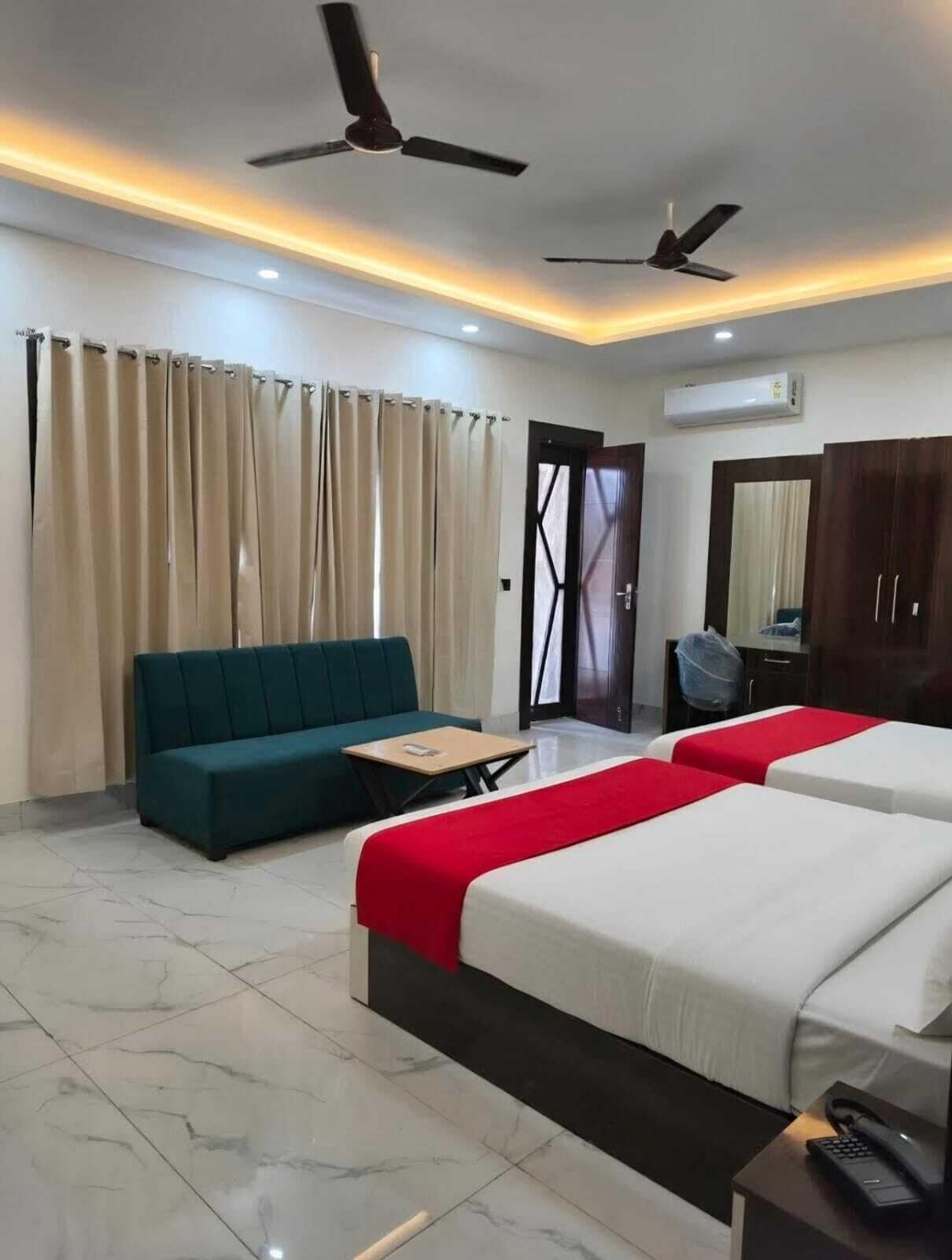 Family Room | Interior