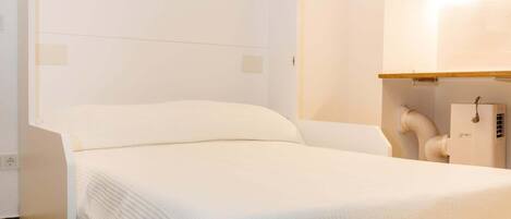 Internet, bed sheets