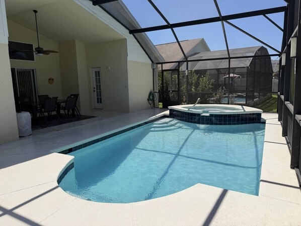 Outdoor pool - Aloha — A Magical Disney Retreat on Indian Creek (Kissimmee)