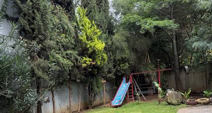 Lovely 3-bedroom villa in Addis Ababa perfect for your getaway