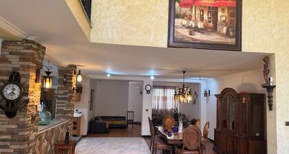Lovely 3-bedroom villa in Addis Ababa perfect for your getaway