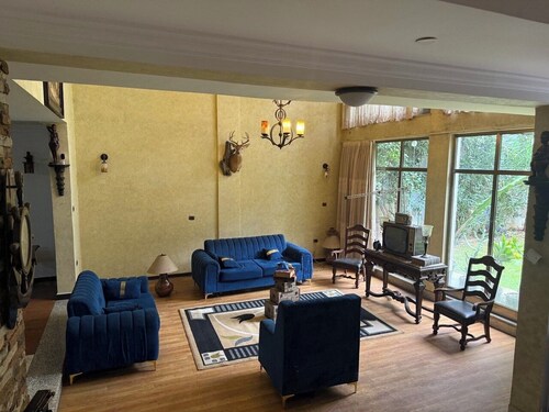 Lovely 3-bedroom villa in Addis Ababa perfect for your getaway