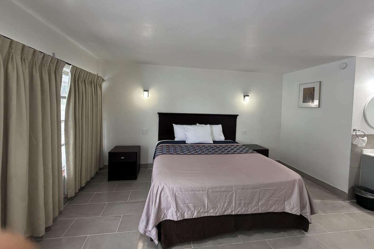 客房, 1 张特大床, 无烟房