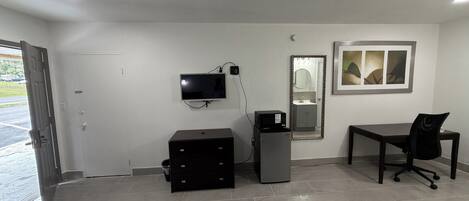 Room, 2 Double Beds, Non Smoking | Desk, free WiFi, bed sheets