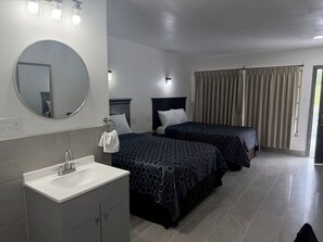 Camera, 2 letti matrimoniali, non fumatori