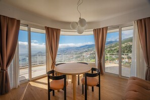 Dining - 2 Bedroom | 180° View + Balcony | Bathtub (Funchal)