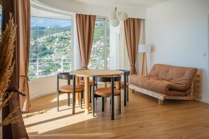 TV - 2 Bedroom | 180° View + Balcony | Bathtub (Funchal)