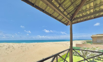 Beachfront Duplex B por Be My Guest