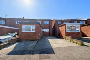 Exterior - Modern compact Studio APT near City Centre (Essex)