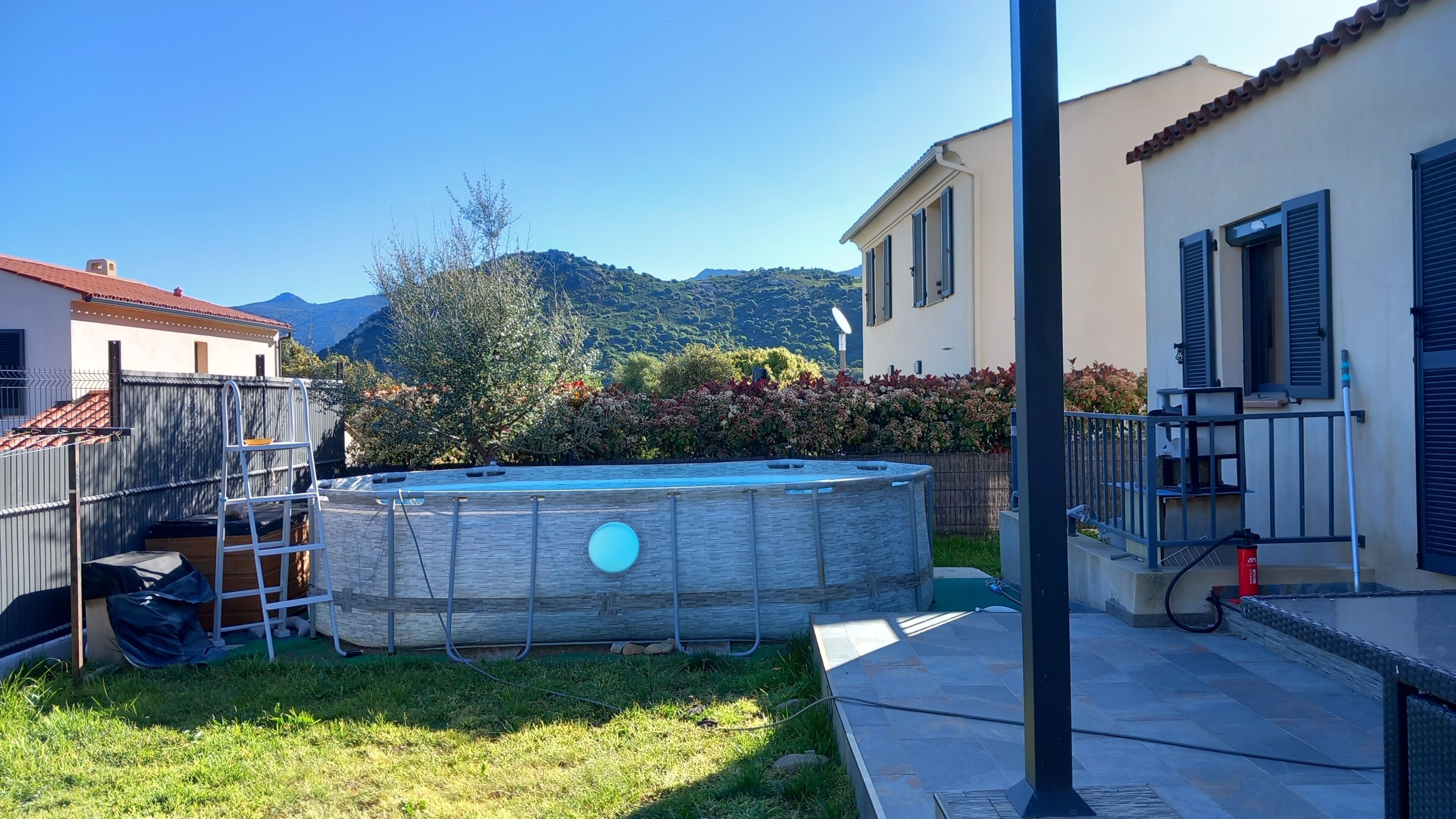 Bain à remous extérieur