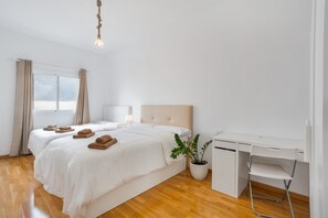 6 bedrooms, iron/ironing board, WiFi, bed sheets - Villa Horizonte with Sea Views, Wi-Fi, and Air Conditioning (Tijoco Bajo)
