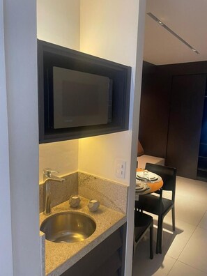 Appartamento Comfort, balcone, vista piscina | Ristoranti