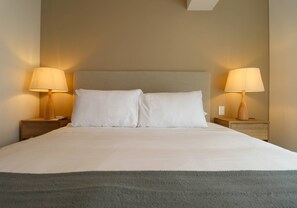 2 bedrooms, iron/ironing board, WiFi, bed sheets - w* | Luxury & Cozy 2BR w/ Balcony in Miraflores (Miraflores)