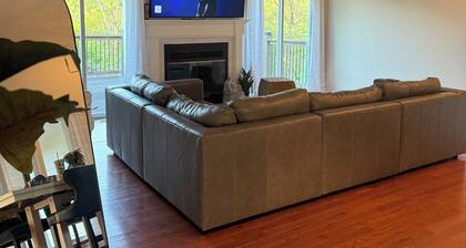 Spacious 5-bedroom house in fantastic Independence with 5 min from Stadium