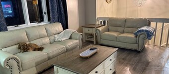 Sleeps 14+ • 5BR • Game Rooms • Near IU/Indy/Lake