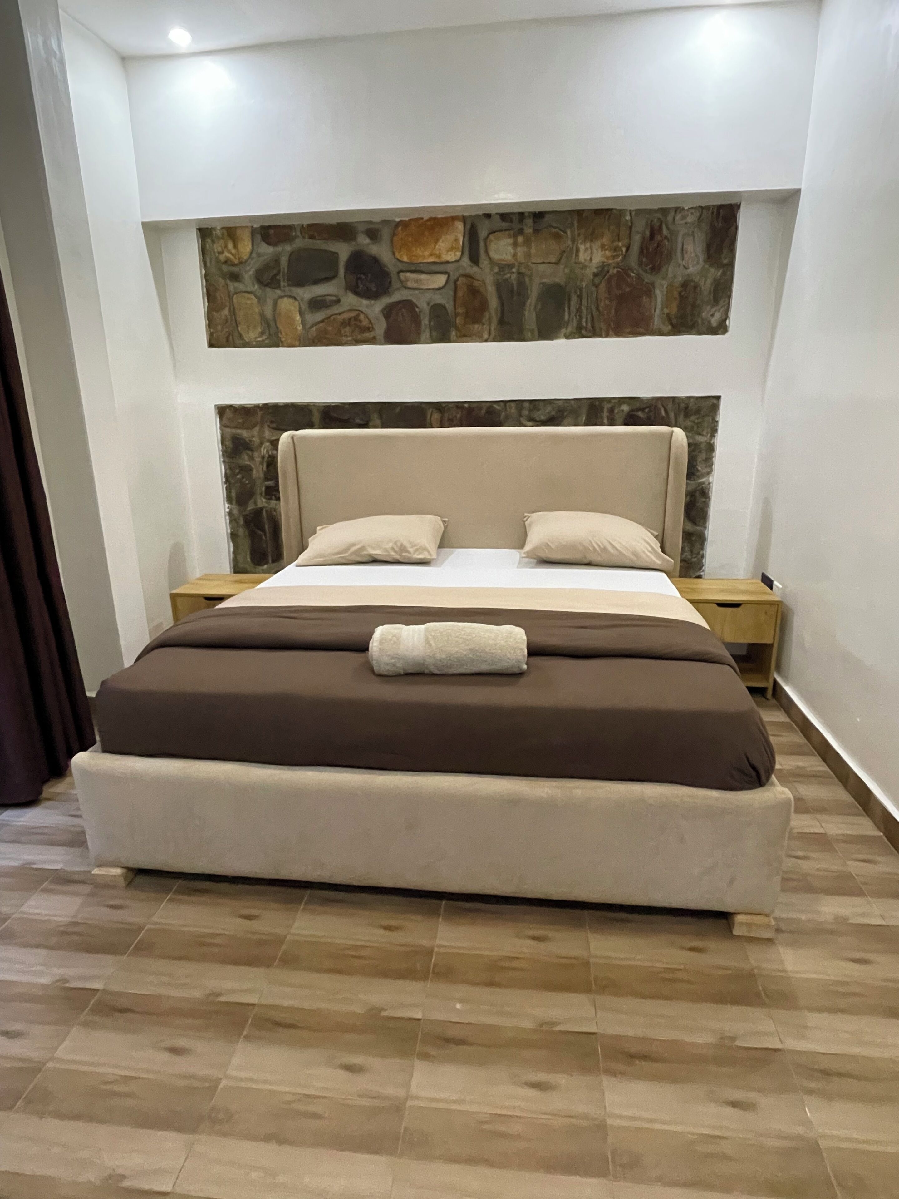 2 bedrooms, iron/ironing board, free WiFi