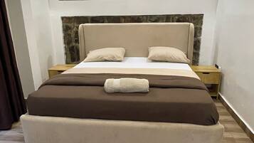 2 bedrooms, iron/ironing board, free WiFi