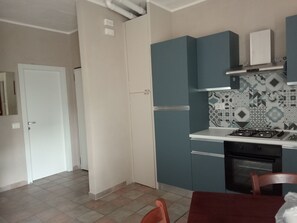 Private kitchen - TWO-ROOM APARTMENT IN MARINA DI GROSSETO IN FRONT OF THE FORTRESS NEAR THE SEA (Marina di Grosseto)