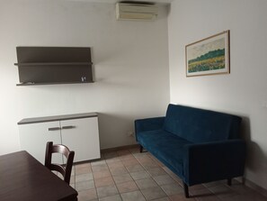 Living area - TWO-ROOM APARTMENT IN MARINA DI GROSSETO IN FRONT OF THE FORTRESS NEAR THE SEA (Marina di Grosseto)