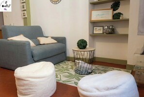 Classic Apartment | Living area - Appartement Aix-en-Provence 2 pers (Aix-en-Provence)